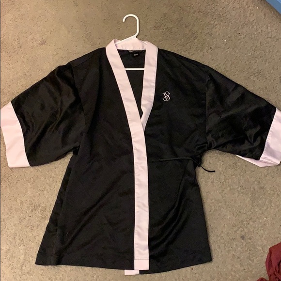 Victoria's Secret Other - Victoria’s Secret silk robe one size